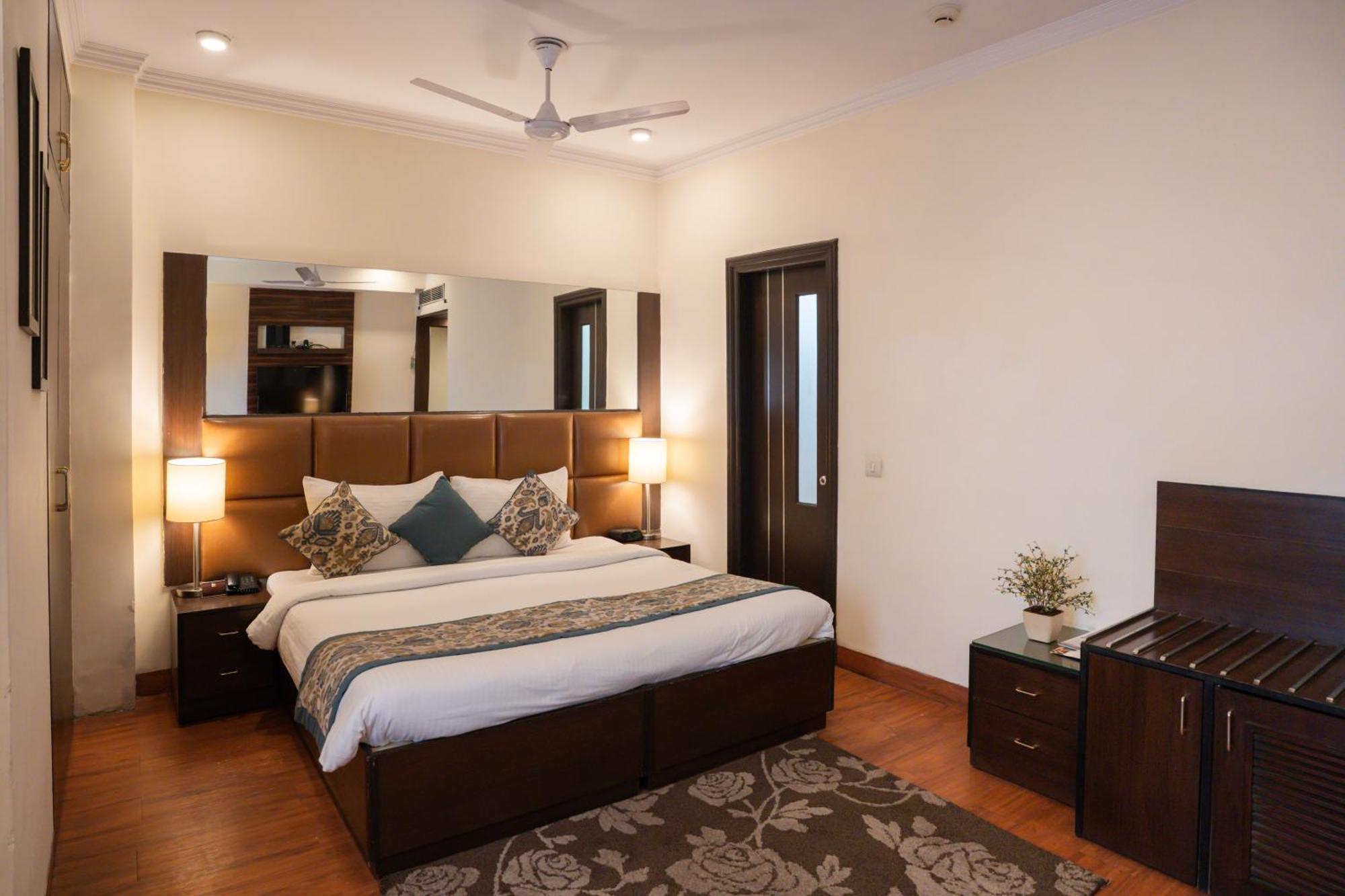 Ahuja Residency Cyber City II Gurgaon Eksteriør bilde