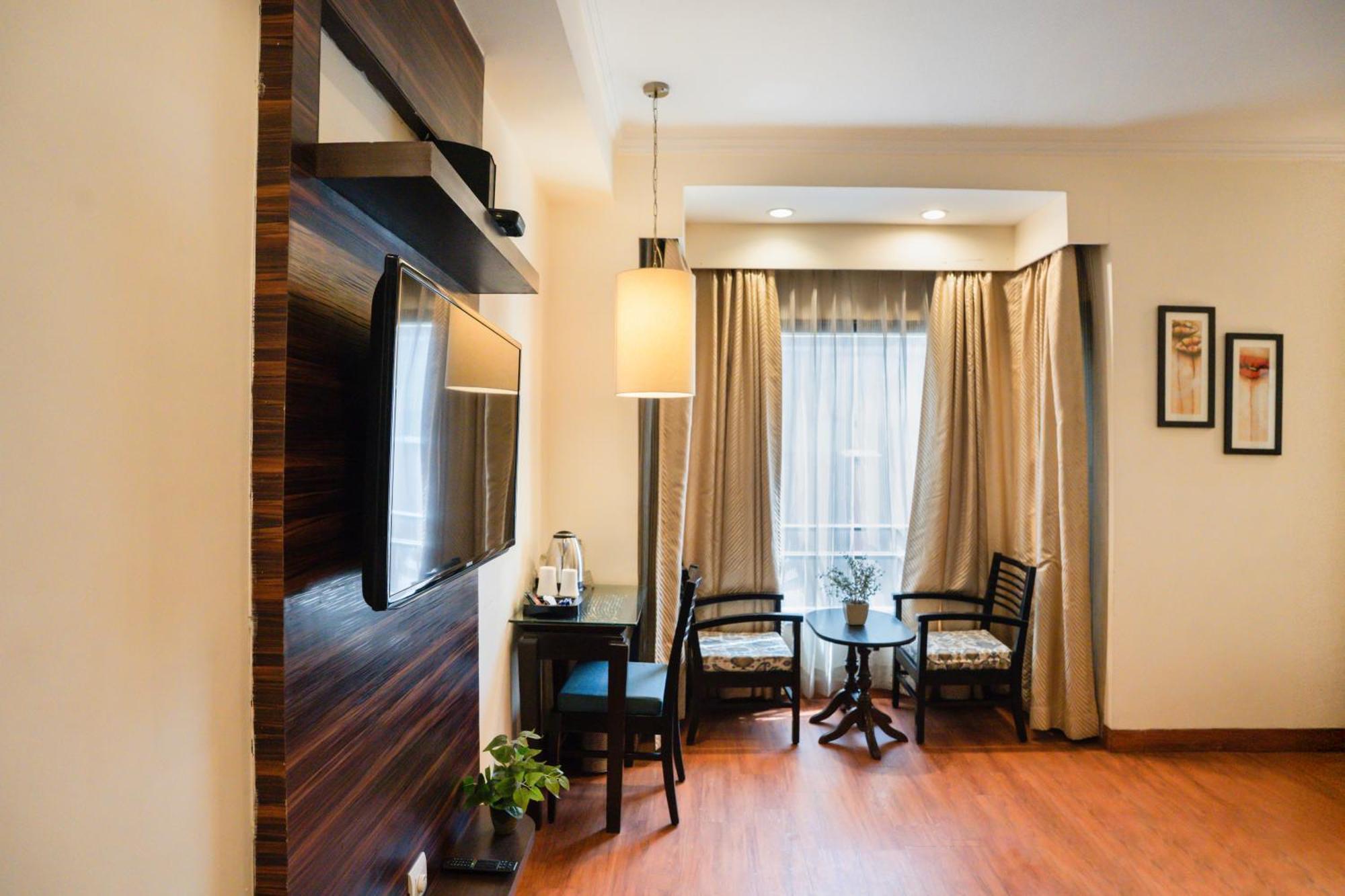 Ahuja Residency Cyber City II Gurgaon Eksteriør bilde