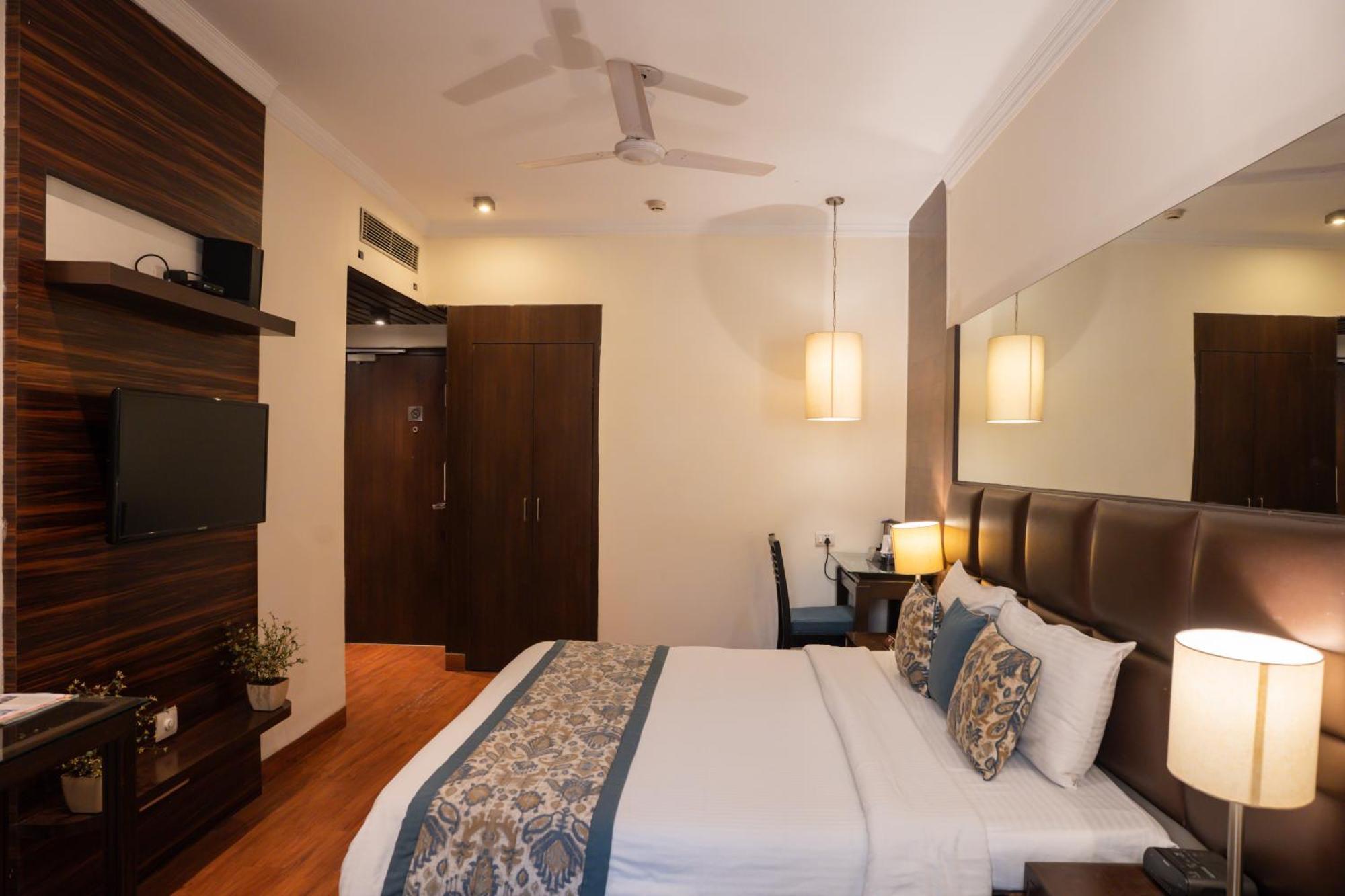 Ahuja Residency Cyber City II Gurgaon Eksteriør bilde