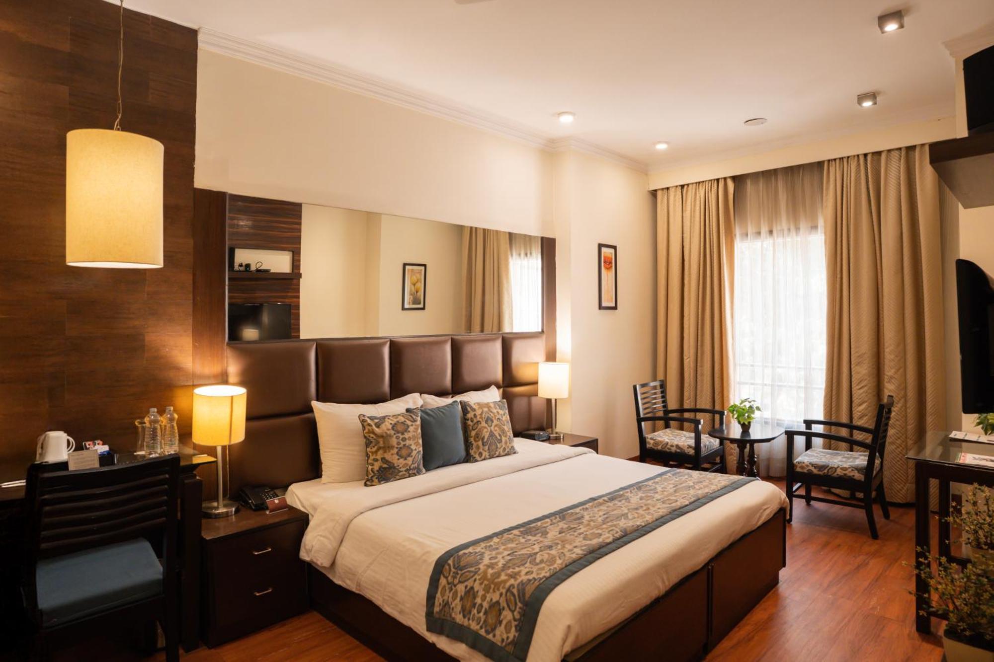 Ahuja Residency Cyber City II Gurgaon Eksteriør bilde